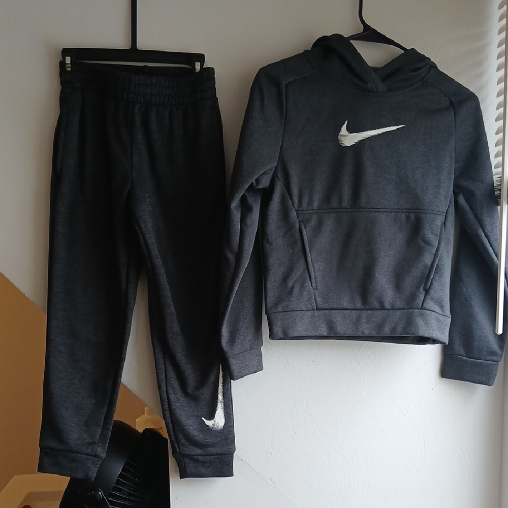 Nike Kids Dark Gray Sweatpants & Hoodie Set